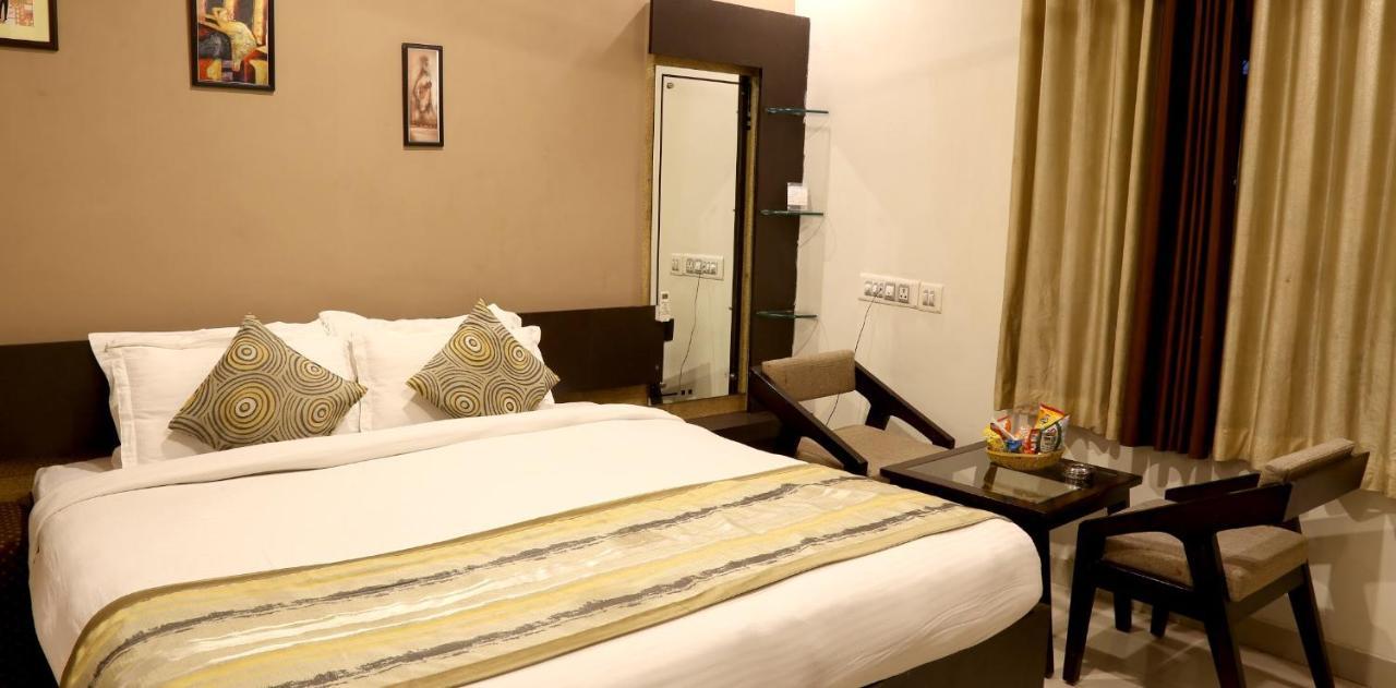 The Royal Inn Udaipur Exterior photo